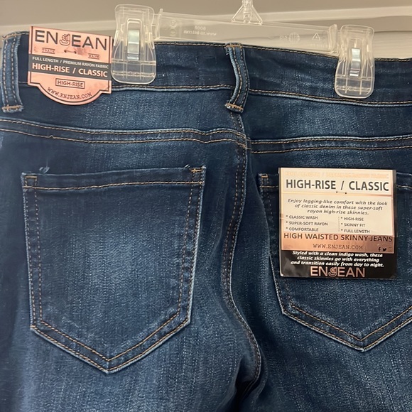 High Rise Jeans - Picture 4 of 5